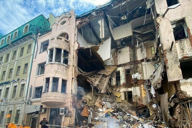 Ruined building, 2022