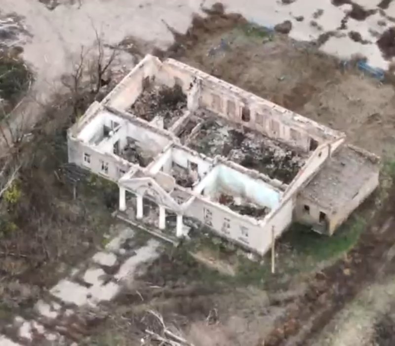 Aerial view of the ruined synagogue